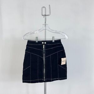 SUPERDOWN Black Short Skirt